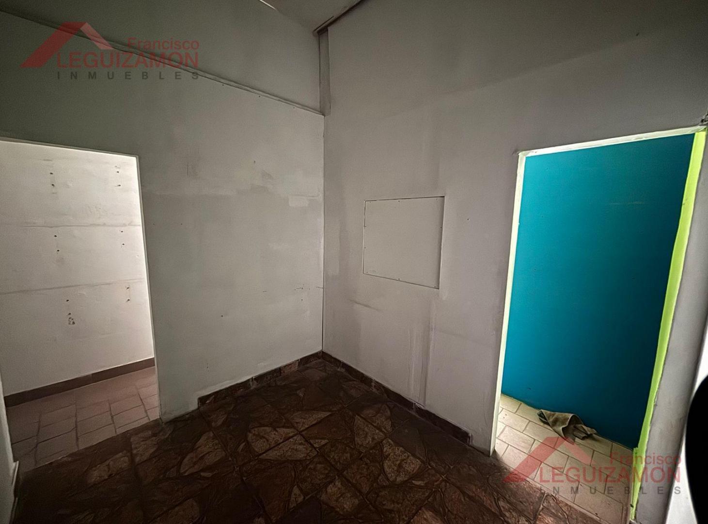 Foto de ALQUILER LOCAL COMERCIAL – LOMAS DEL MIRADOR – EXCELENTE UBICACIÓN, imagen 4