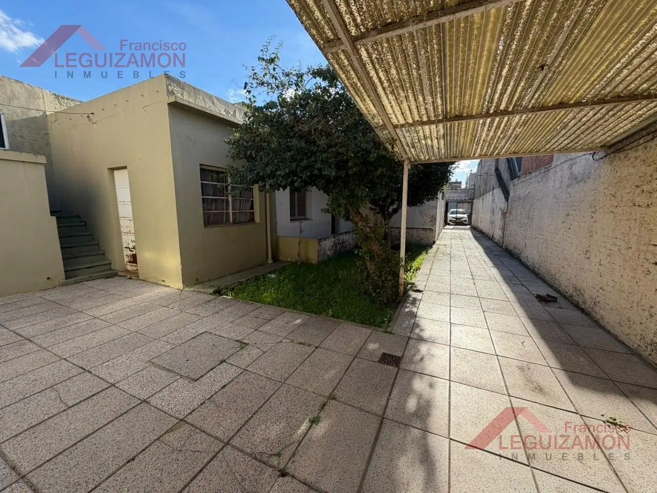 CASA / LOTE EN VENTA – LOMAS DEL MIRADOR – LOTE PROPIO 10 x 34,80 – 348 m² – ZONIFICACIÓN U2B – IDEA 3