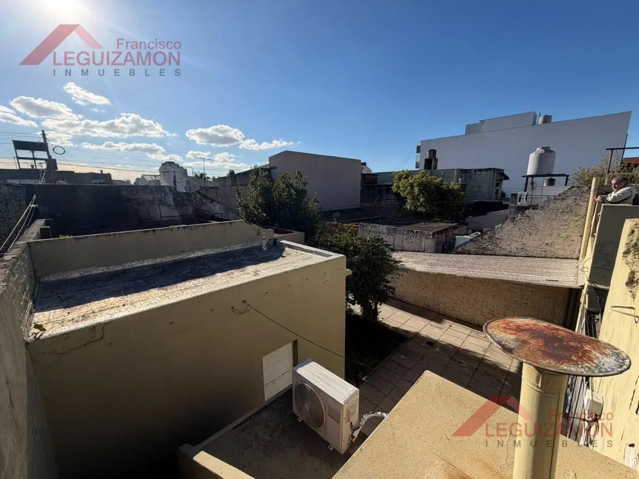 CASA / LOTE EN VENTA – LOMAS DEL MIRADOR – LOTE PROPIO 10 x 34,80 – 348 m² – ZONIFICACIÓN U2B – IDEA 4