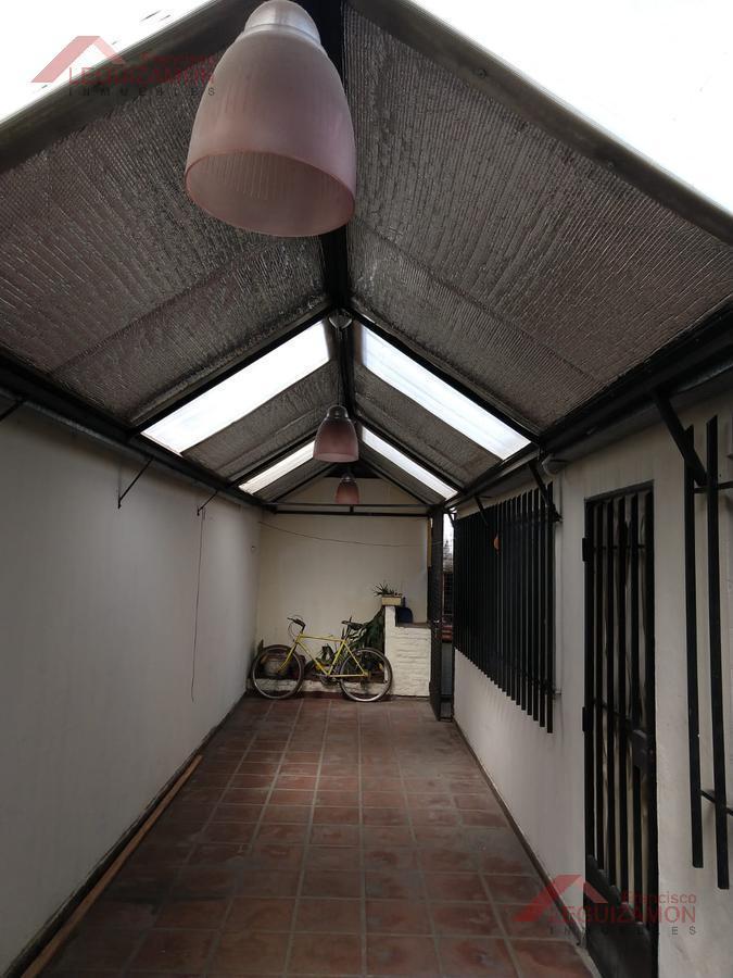 Foto de LOTE PROPIO - AMPLIOS AMBIENTES - COCHERA CUBIERTA PARA DOS AUTOS, imagen 5