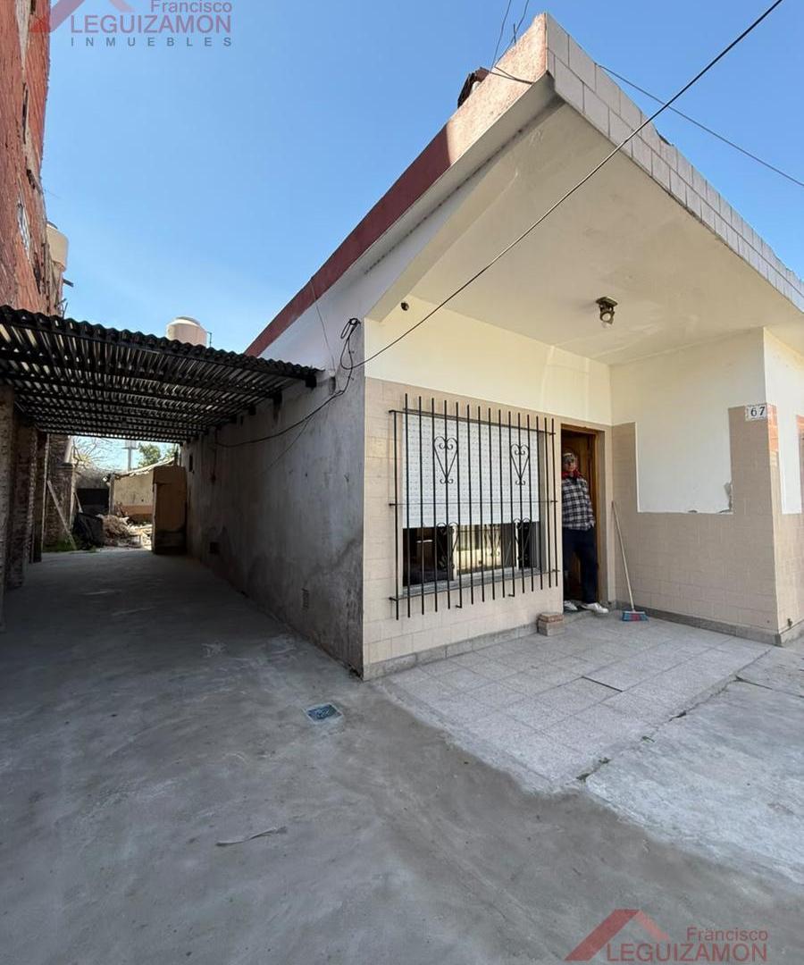 Foto de ALQUILER CASA 3 AMBIENTES EN GREGORIO DE LAFERRERE, UBICADA AL FRENTE, imagen 1