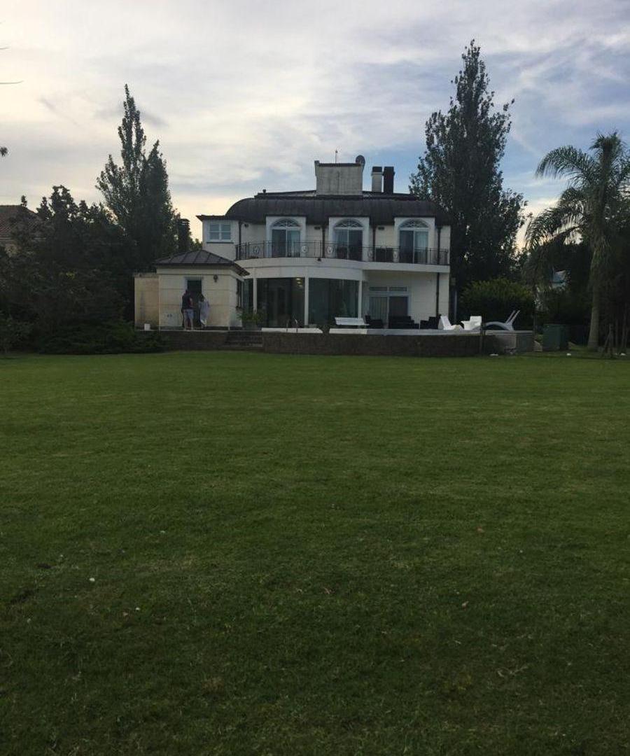 Foto de ABRIL CLUB DE CAMPO - ESTILO FRANCES AL LAGO, imagen 2