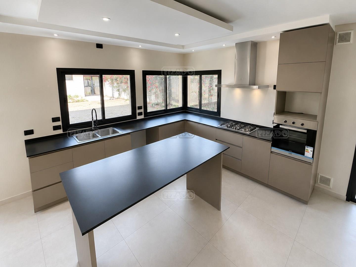 Foto de Casa en Venta en Lujan De Cuyo, Mendoza, Argentina, imagen 1