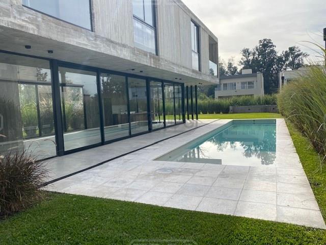 Casa en Venta en Bella Vista, San Miguel, G. B. a. Zona Norte 4
