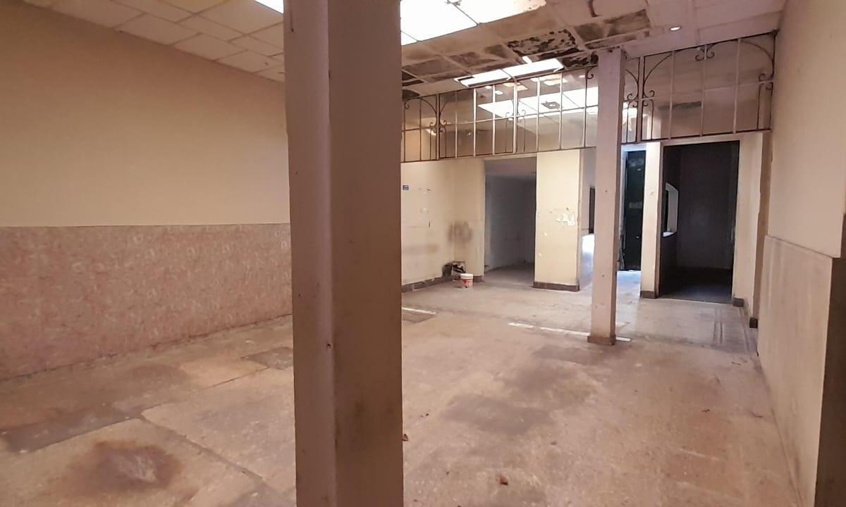 44 (5 y 6) Importante Casa de Estilo Sobre Lote de 10 X 40 2