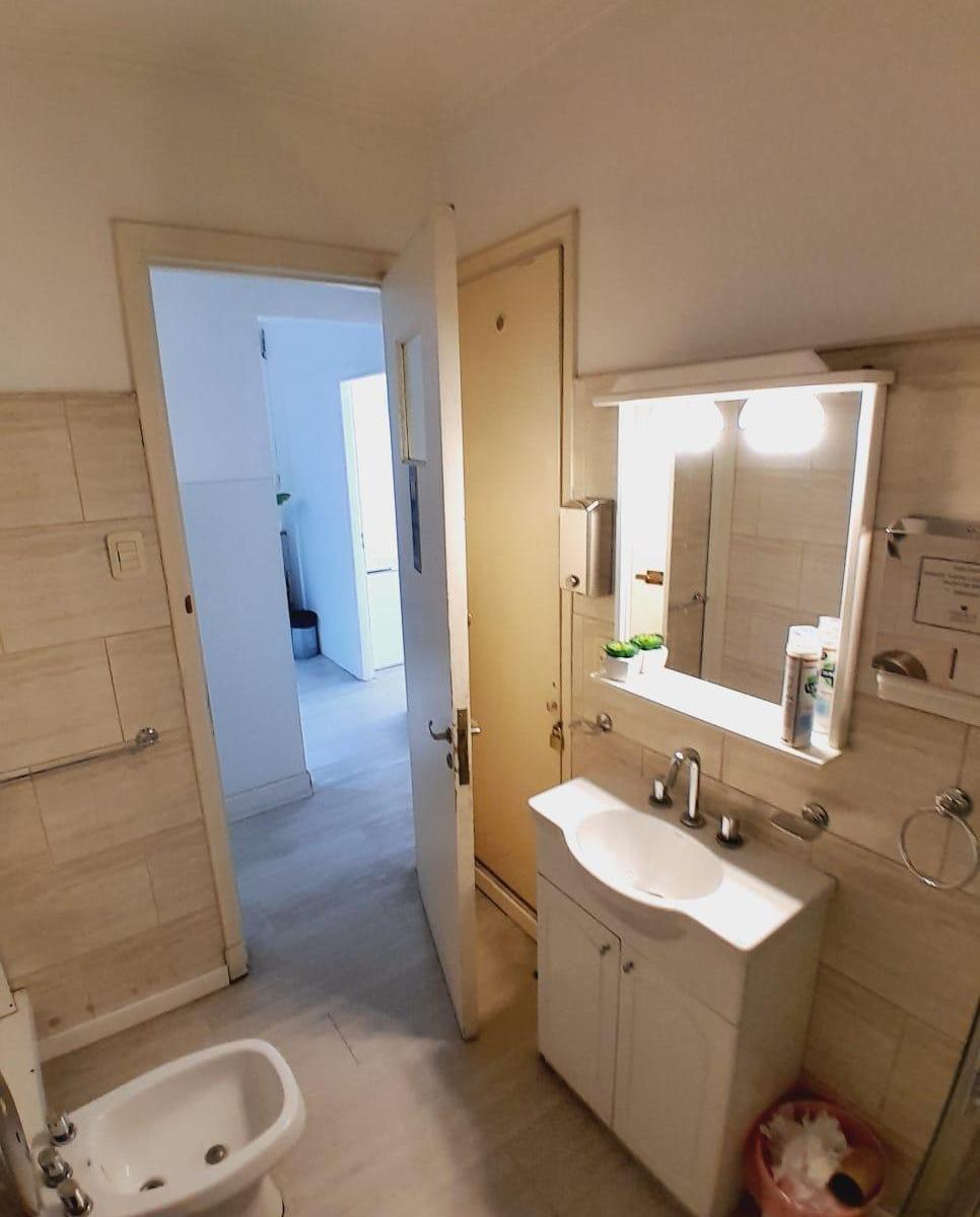 54 (9 y 10) Piso Único por Escalera. - 114 m² - 4