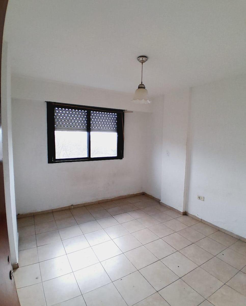 44 (1 y 2) Departamento de un Dormitorio Al Frente 2