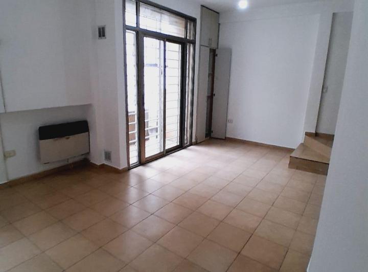 16 (66 y 67) DUPLEX IMPECABLE, 2 dormitorios C/ COCHERA  $550.000 3