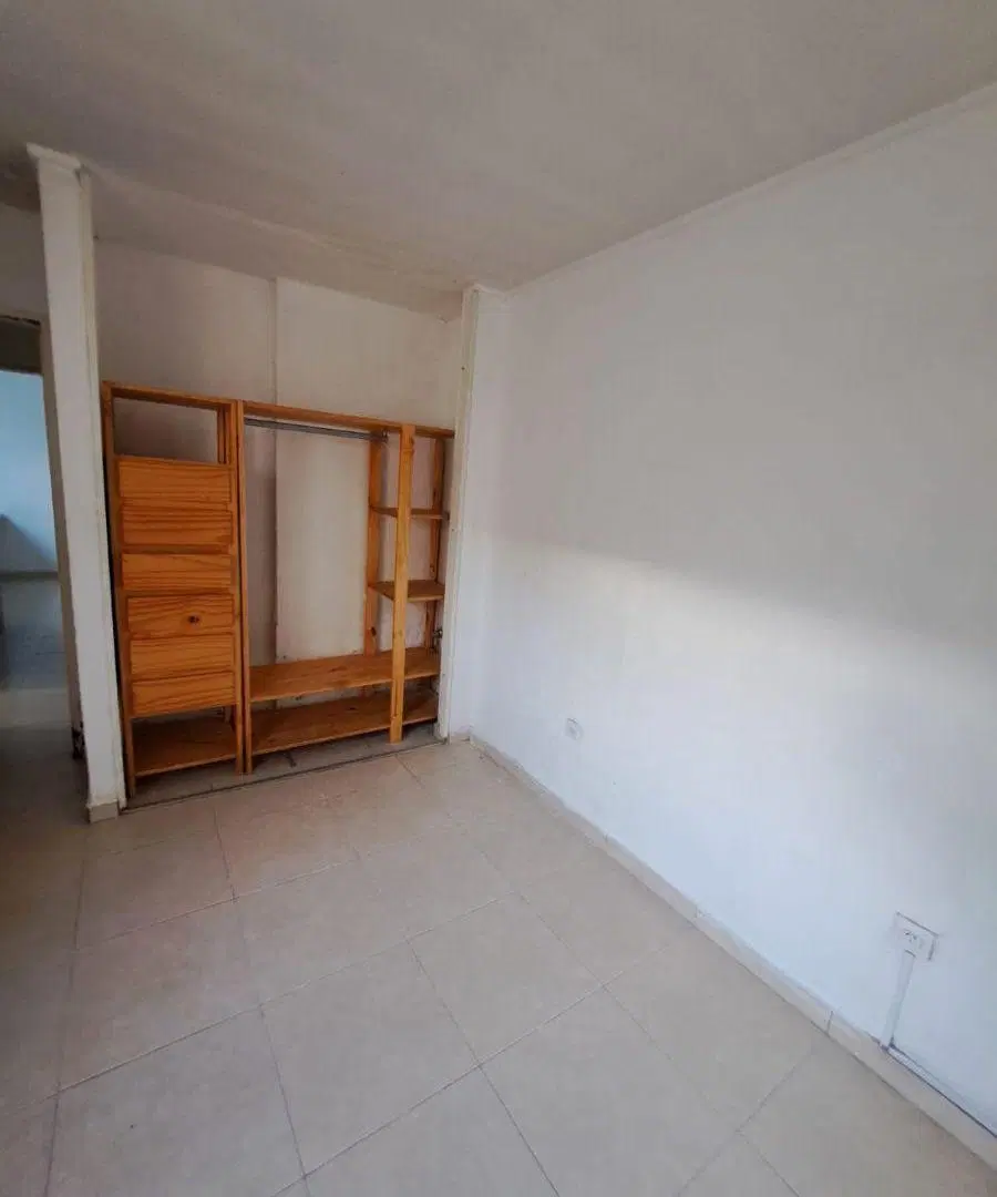 11 e/ 33 y 34 Departamento de dos dormitorios 4
