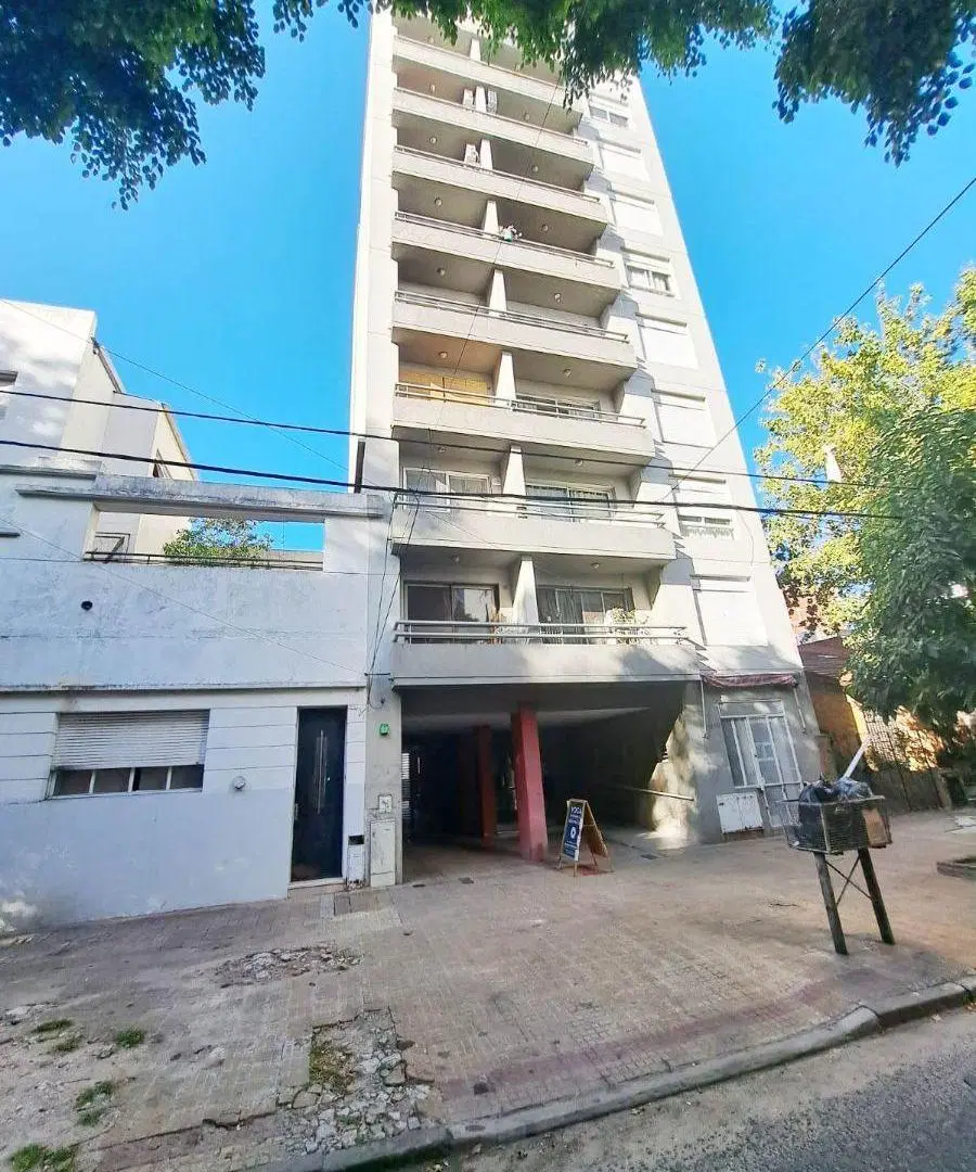2 y 60 DEPARTAMENTO CON BALCÓN AL FRENTE 4