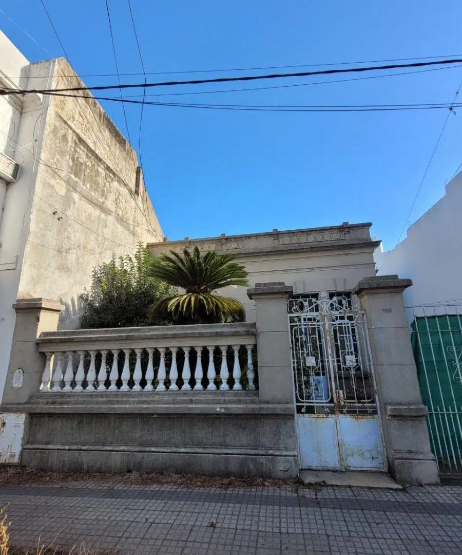 37 e/ 6 y 7 BARRIO NORTE 2