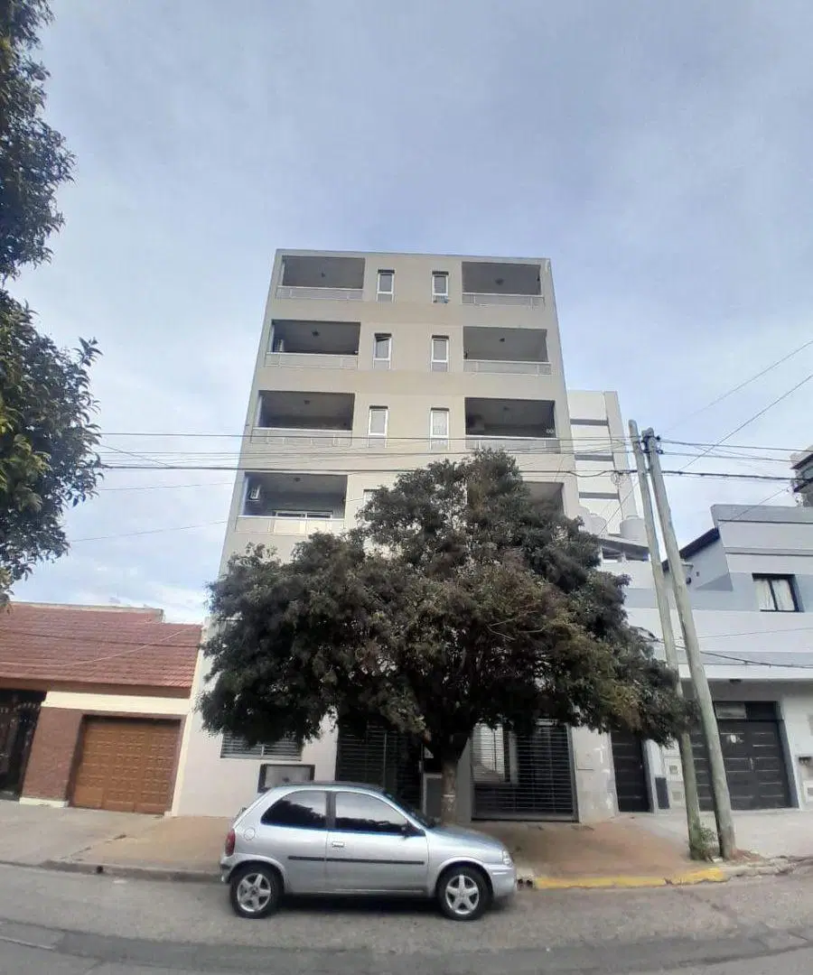 18 e/ 66 y 67 departamento de un dormitorio 1