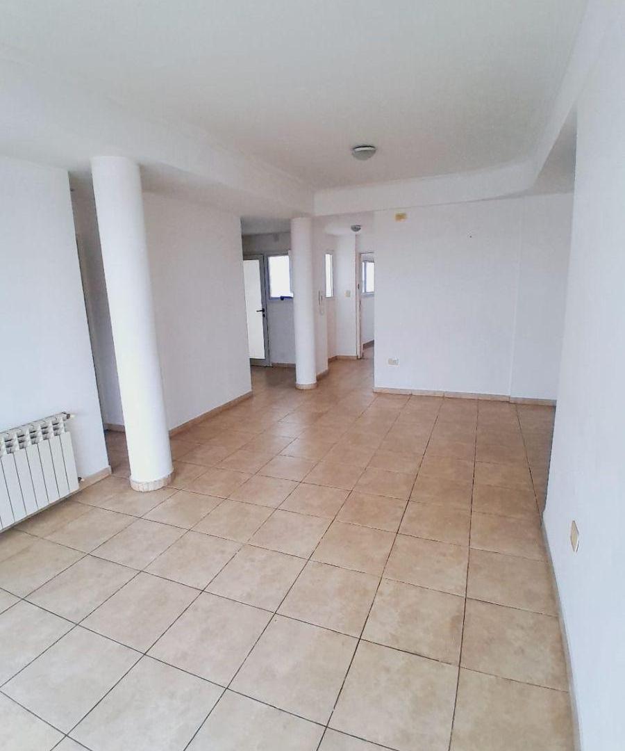 Foto de 13 (33 Y 34) SEMIPISO DE CATEGORÍA AL FRENTE C/ BALCÓN $650.000, imagen 4