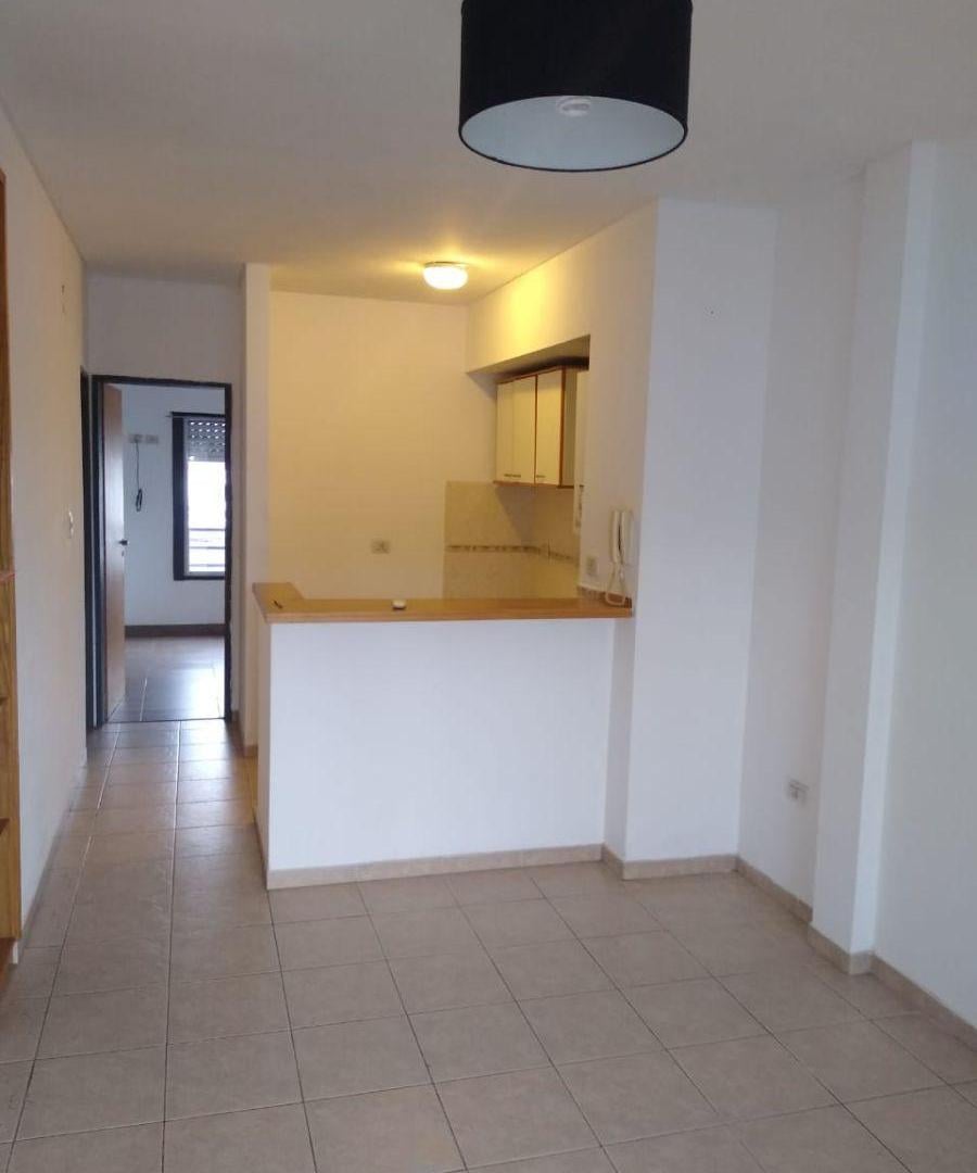 Foto de 5 (69 y 70), amplio un dorm + balcón $470.000!!, imagen 1