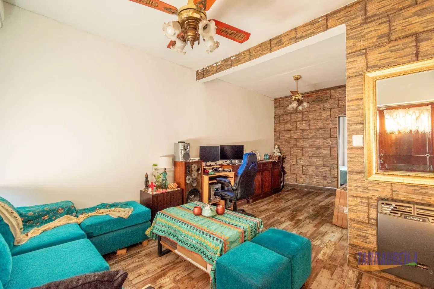 Casa de tres ambientes en Ramos Mejía con cochera. 2