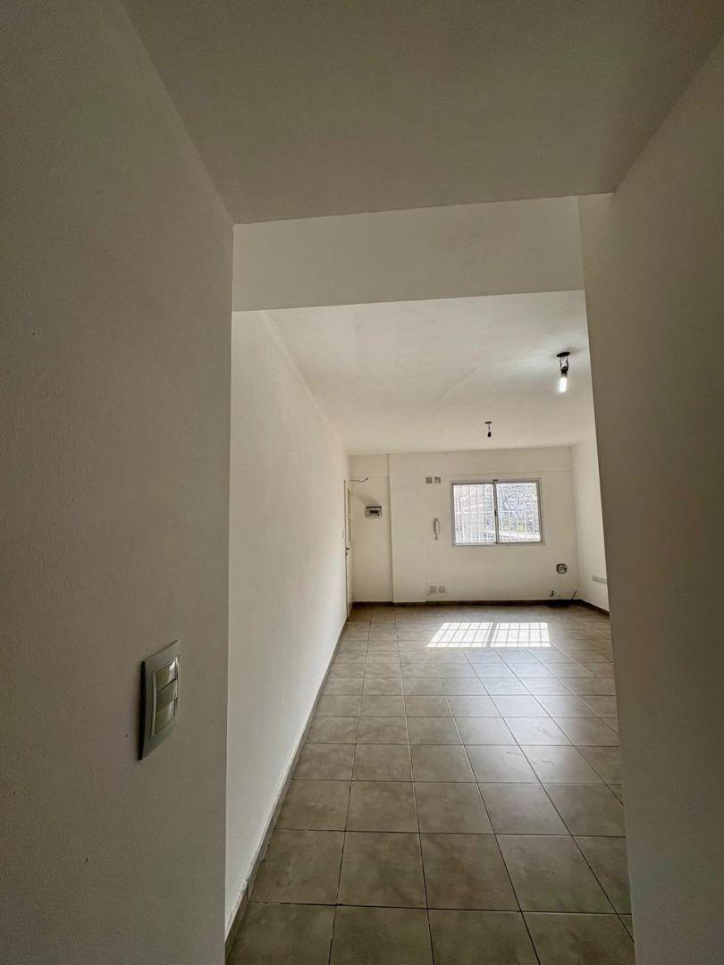 Foto de Departamento de tres ambientes en Villa Sarmiento, imagen 4