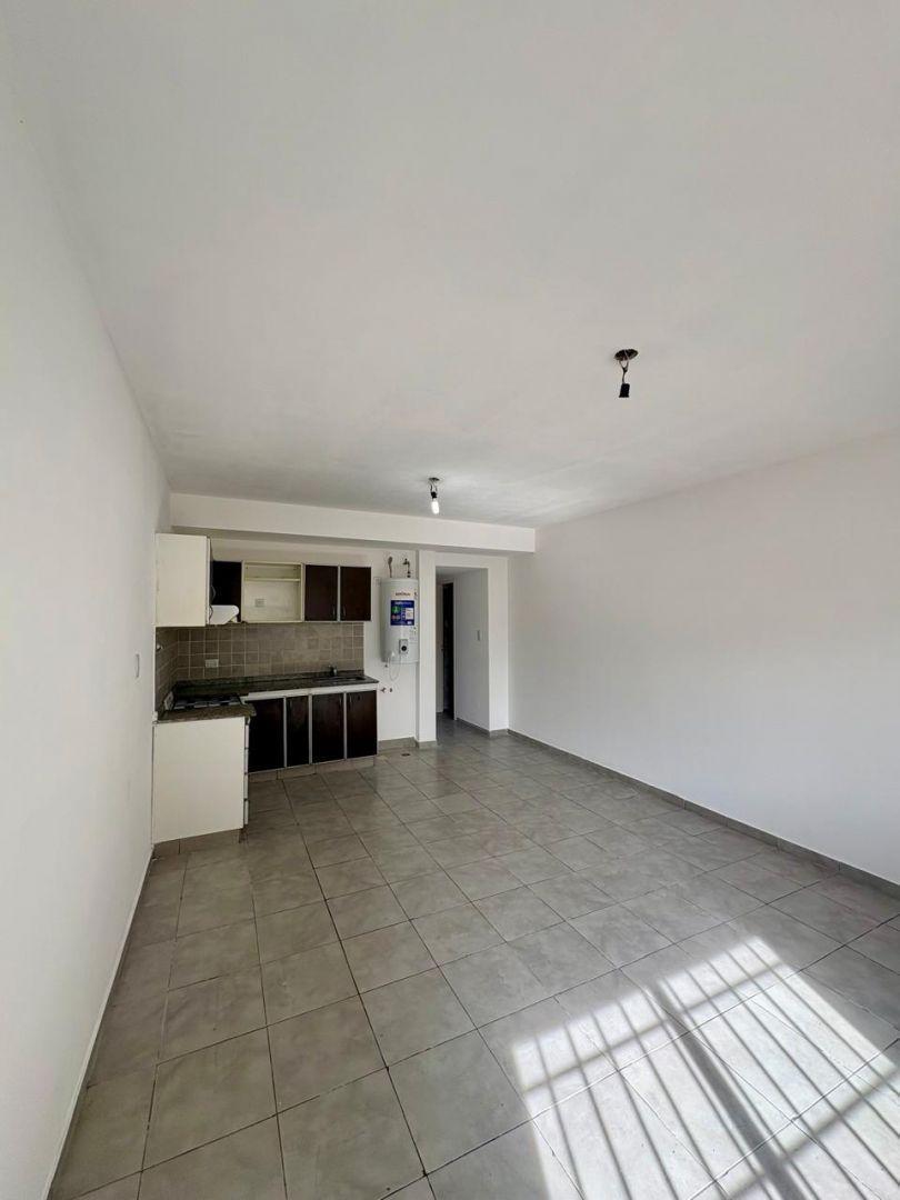 Foto de Departamento de tres ambientes en Villa Sarmiento, imagen 5