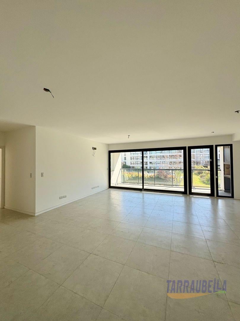 Foto de Venta de departamento 4 ambientes en Haedo, imagen 1