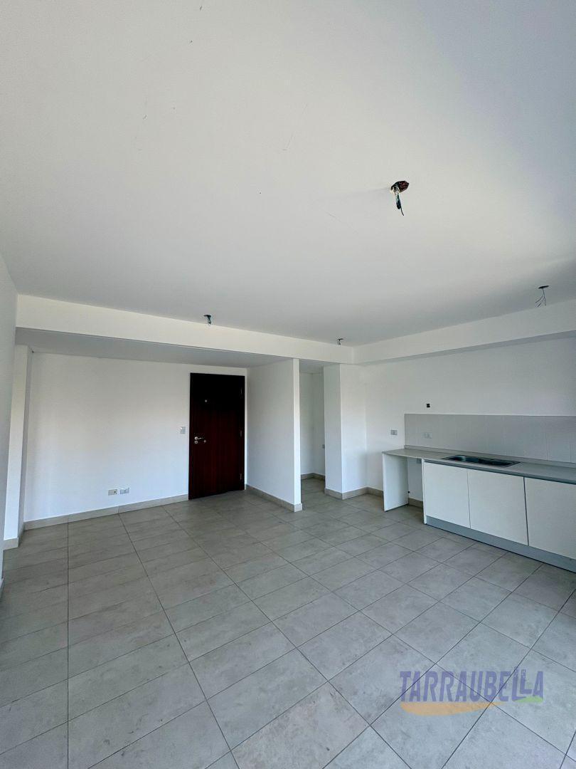 Foto de Venta de departamento dos ambientes en Haedo, imagen 1