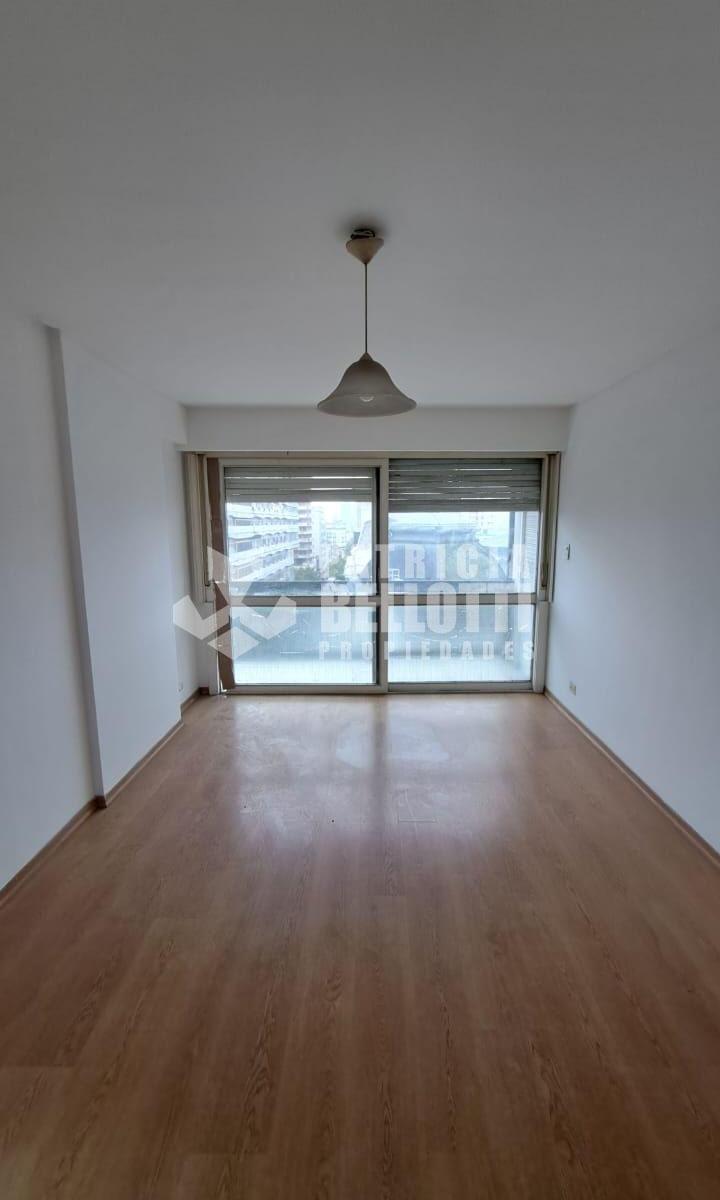 Oportunidad! en Venta 1 Dormitorio - Av 7 Esq. 48 - La Plata 2