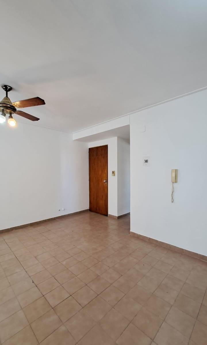 Departamento 1 Dormitorio en Venta - 54 E/ 10 y 11 - La Plata 2