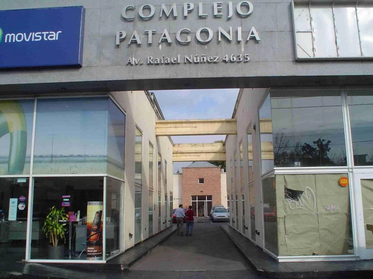OFICINA Av R. Nuñez 4635 - PB c/2 cocheras - 90m2