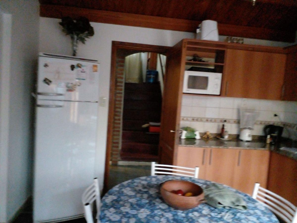 Foto de Alquiler casa 2/3 dorm, Manuel Lopez nº 2521, a 50 mts de Av La, imagen 2