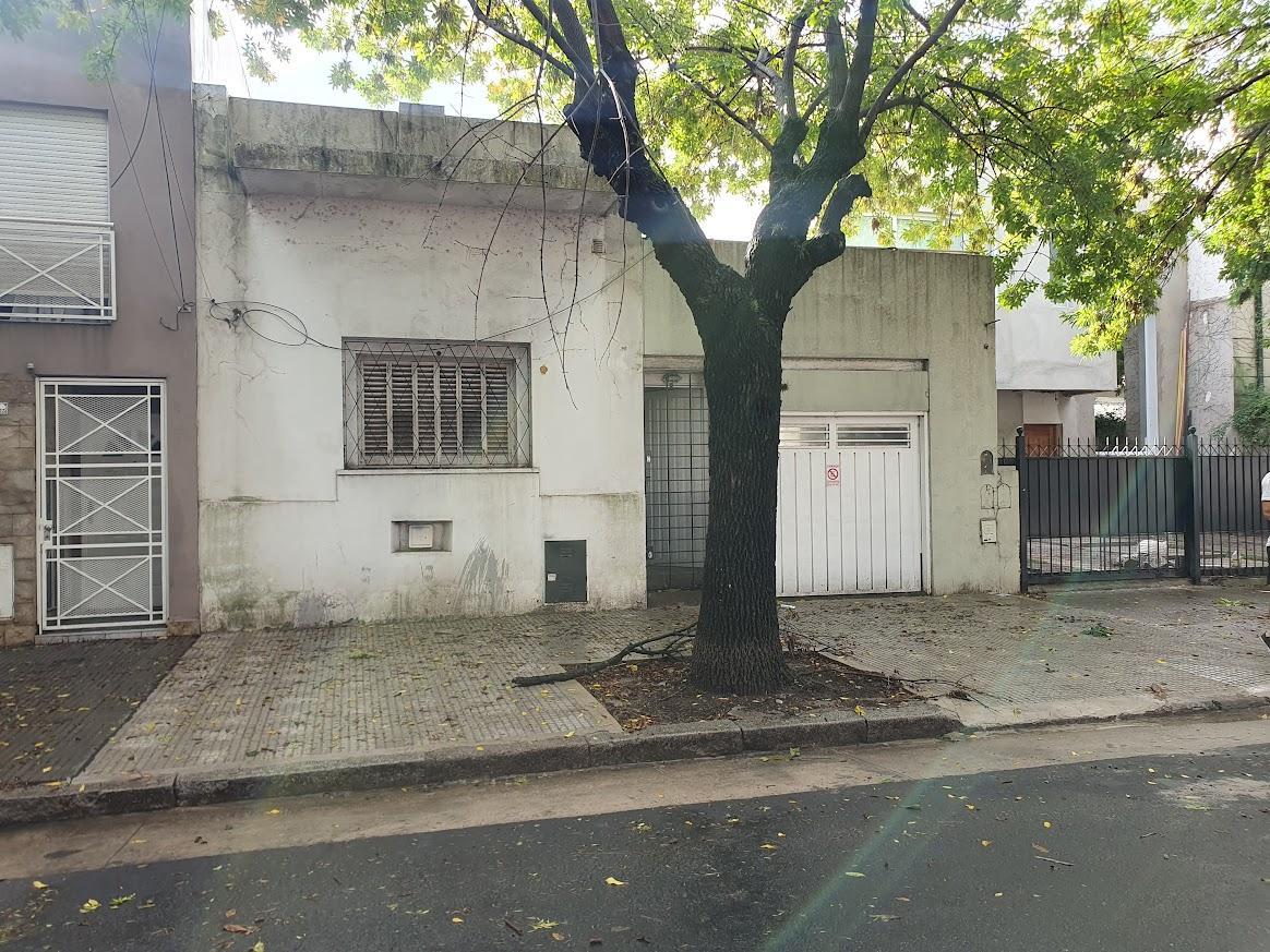 Casa para refaccionar (Ideal Vivienda o Terreno para construir, Excelente Ubicación de Villa Devoto.