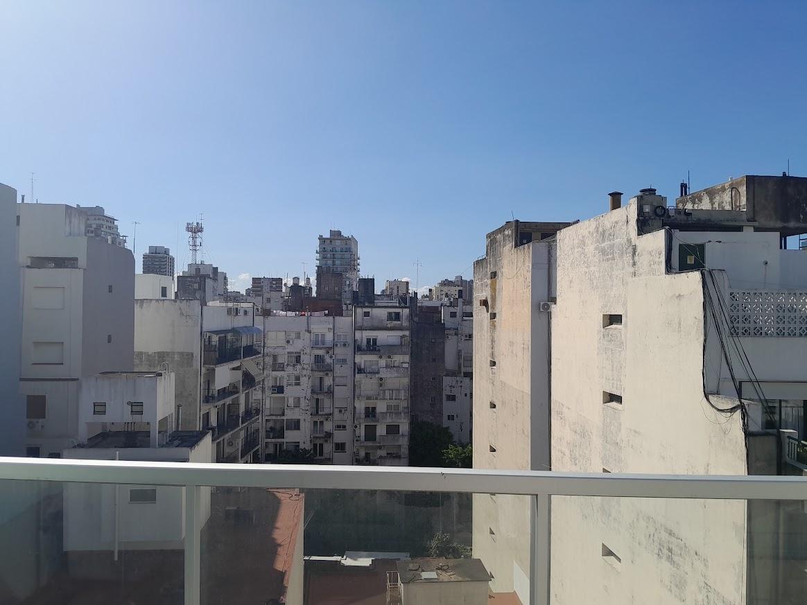2 Ambientes, Inmejorable Ubicación, Exte. Estado, Balcón Aterrazado, Cochera. 3