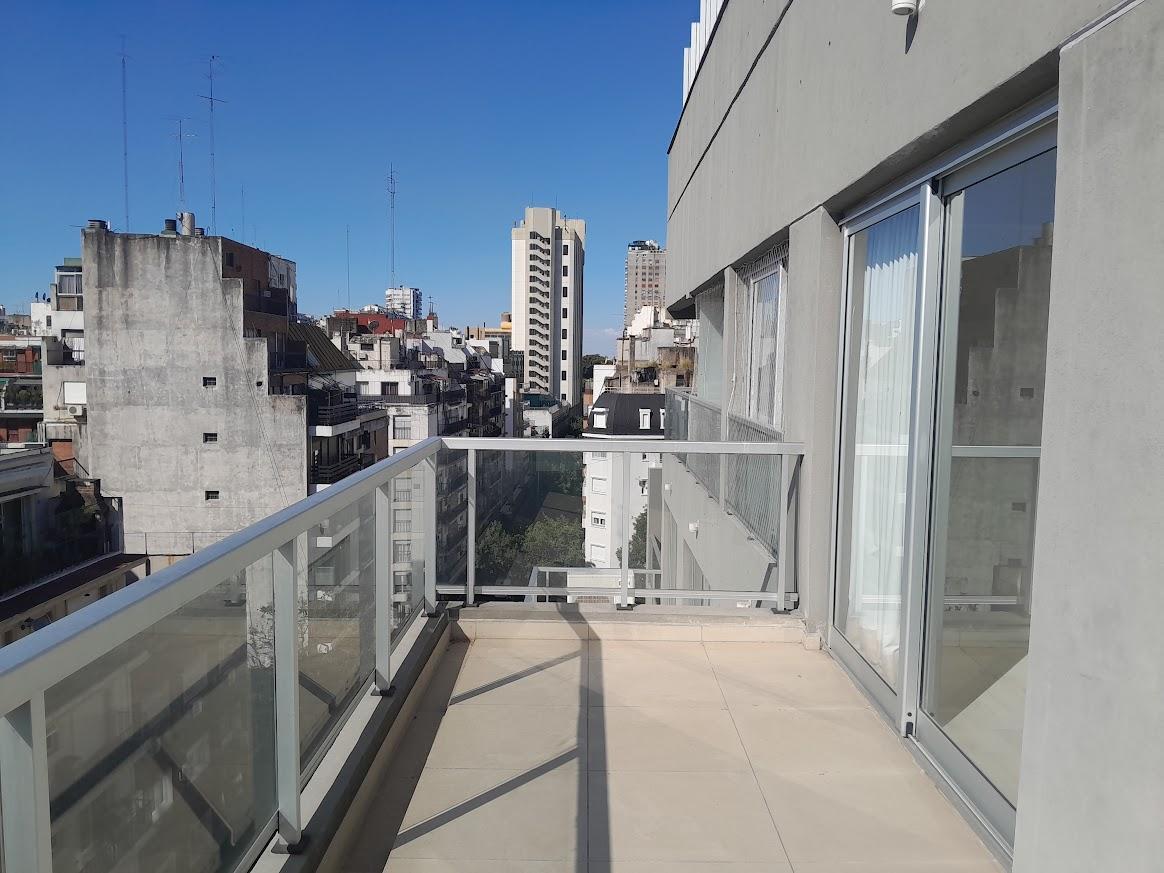 2 Ambientes, Inmejorable Ubicación, Exte. Estado, Balcón Aterrazado, Cochera. 2