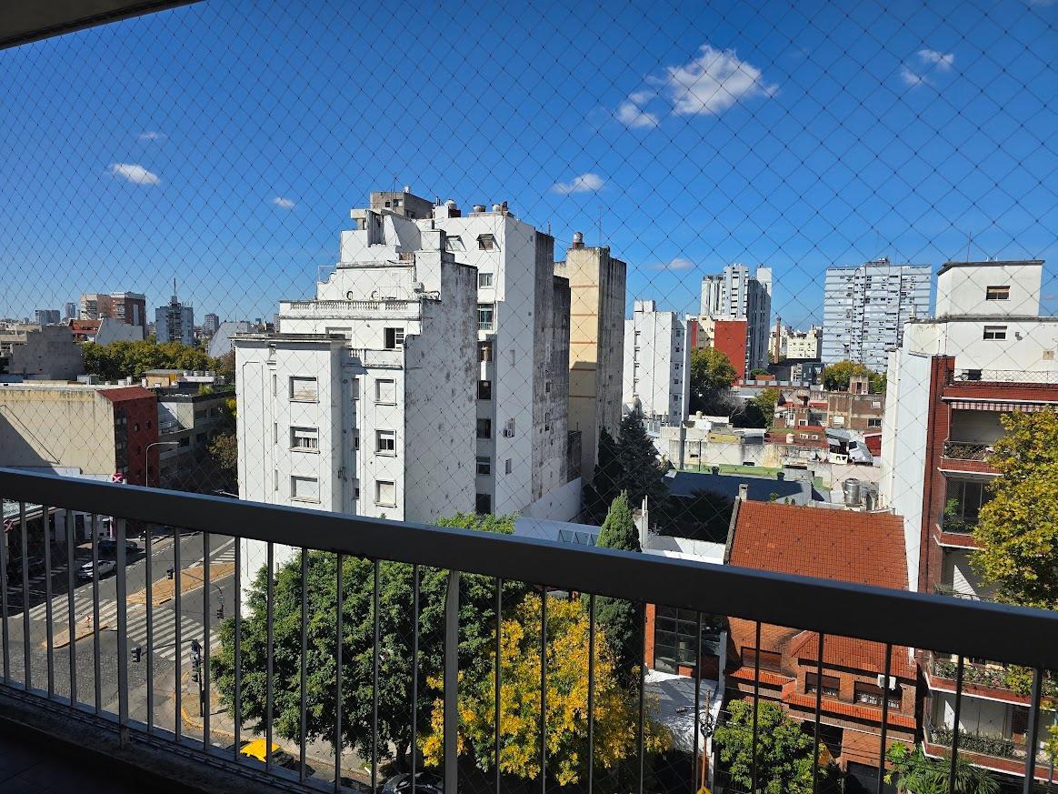 Hermoso Piso en Inmejorable Ubicación y Excelente Estado, Superluminoso, Balcón 4