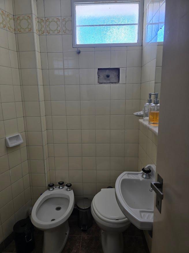 Hermoso Piso en Inmejorable Ubicación y Excelente Estado, Superluminoso, Balcón 4