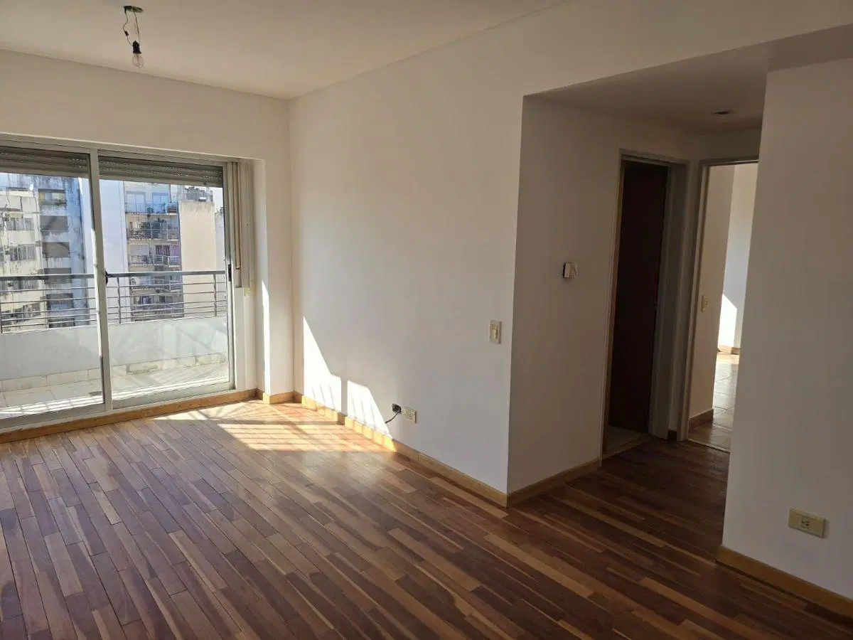 2 Ambientes, Inmejorable Ubicación y Exte. Estado, Superluminoso, Cocina separada, Lavadero, Balcón 3