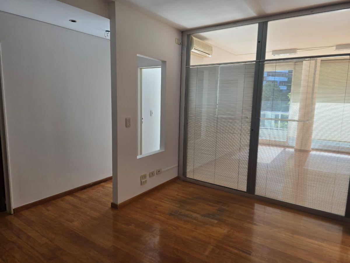 Foto de Piso, Inmejorable Ubicación y Muy Buen Estado, Superluminoso, Patio, imagen 1