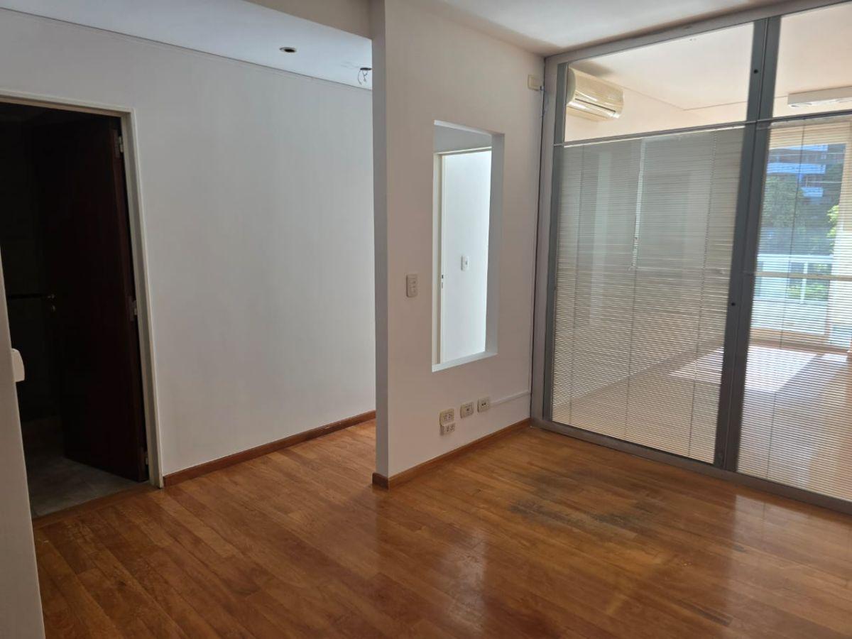 Foto de Piso, Inmejorable Ubicación y Muy Buen Estado, Superluminoso, Patio, imagen 2