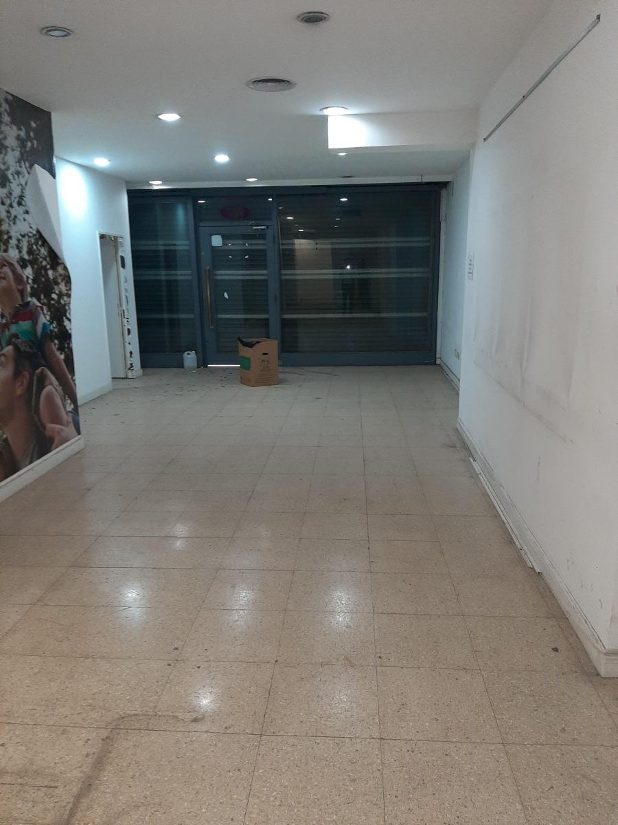 Foto de Amplio local en calle Tucumán próximo a 9 de Julio, imagen 3