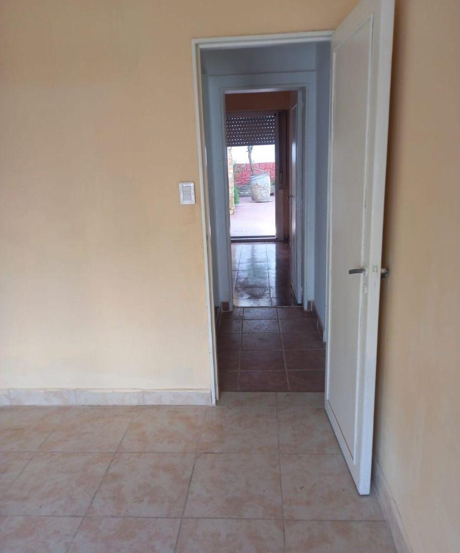 Foto de Amplio PH con 2 dormitorios y amplio patio y terraza proximo a General, imagen 4