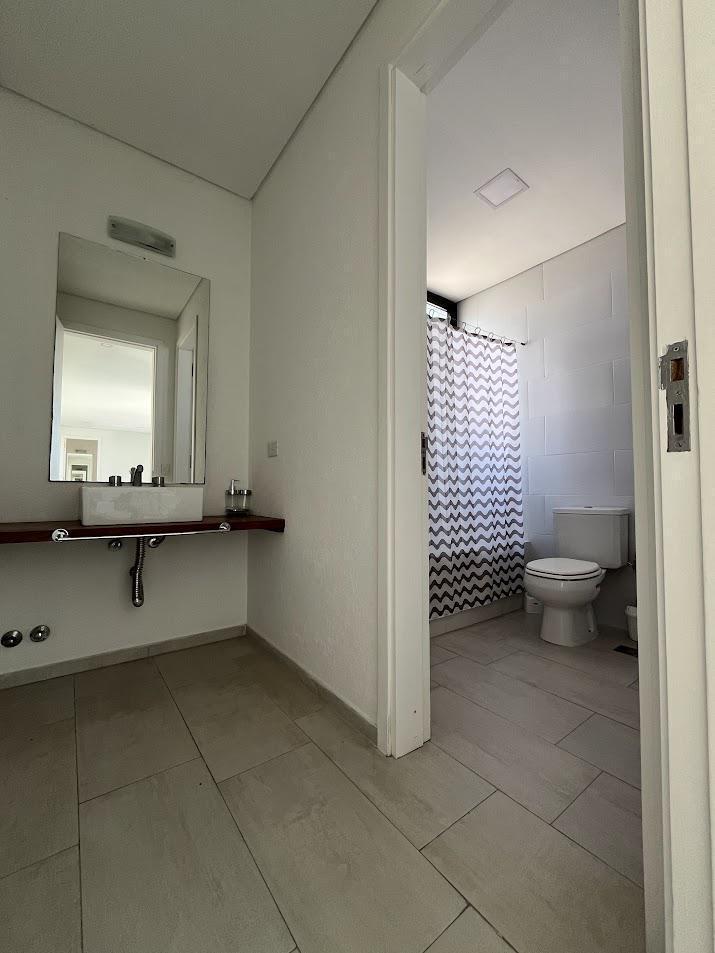 Casa en Venta Barrio Ecuestre - Fondo a La Laguna 2