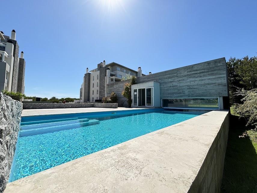 Departamento en Venta Al Golf 19 4 Ambientes Vistas Únicas 2