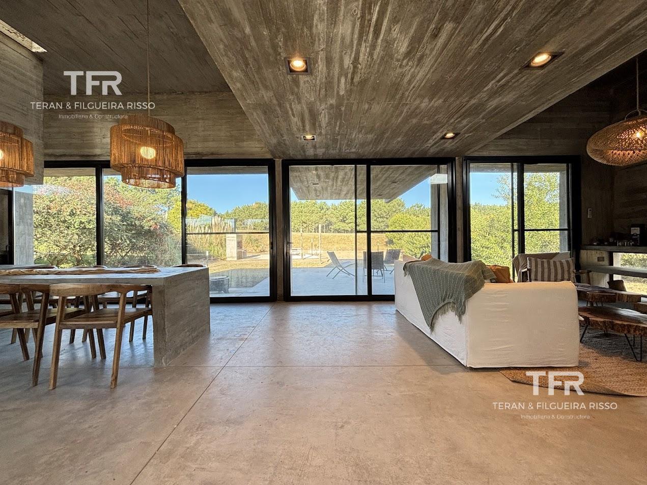 Foto de Alquiler en Costa Esmeralda – Casa con Vista al Golf y Cancha de Vóley, imagen 1