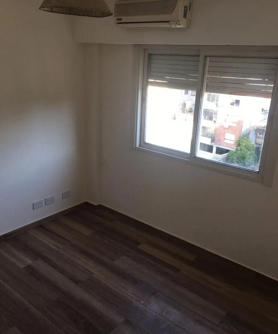 Impecable Precioso 2 ambientes contrafrente con balcón 4