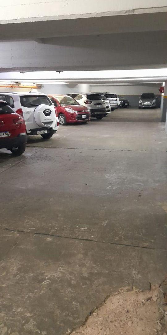 Foto de Espacio guarda coche en Parque centenario, imagen 5