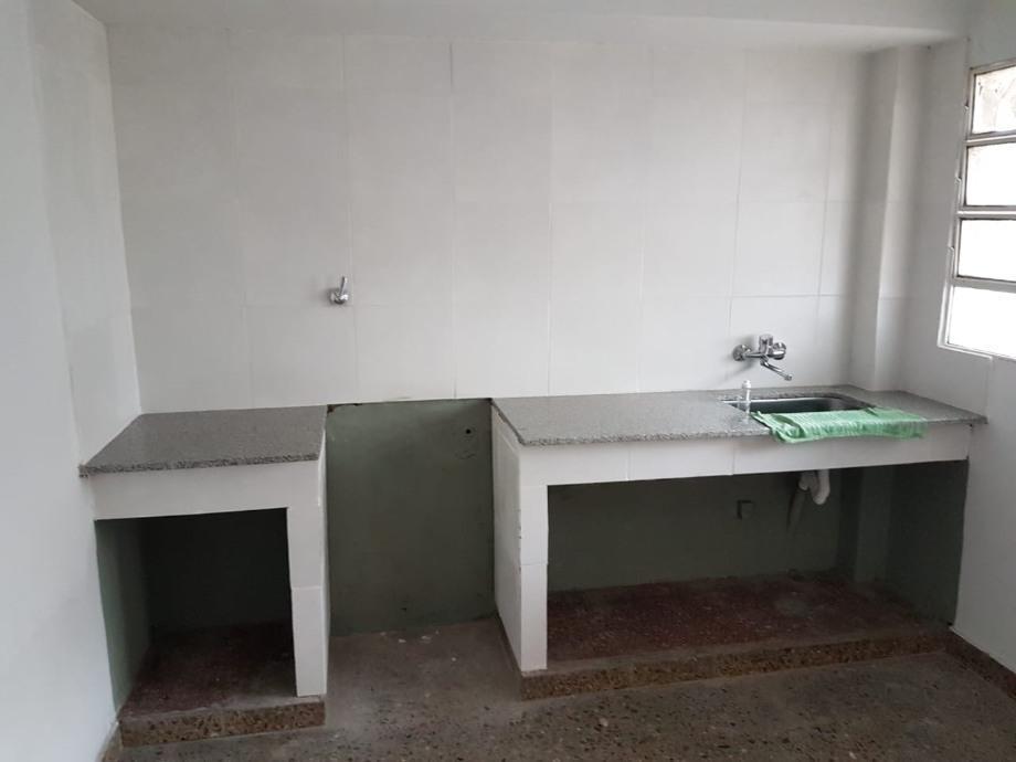 CASA SOBRE LOTE DE 10 X 35 EN VENTA