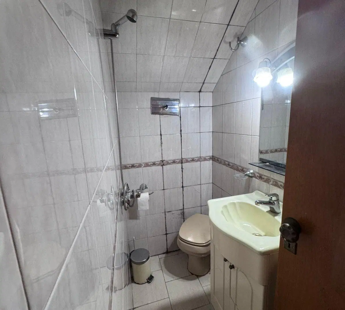 IMPORTANTE CASA DE 3 AMBIENTES EN ALQUIER 4