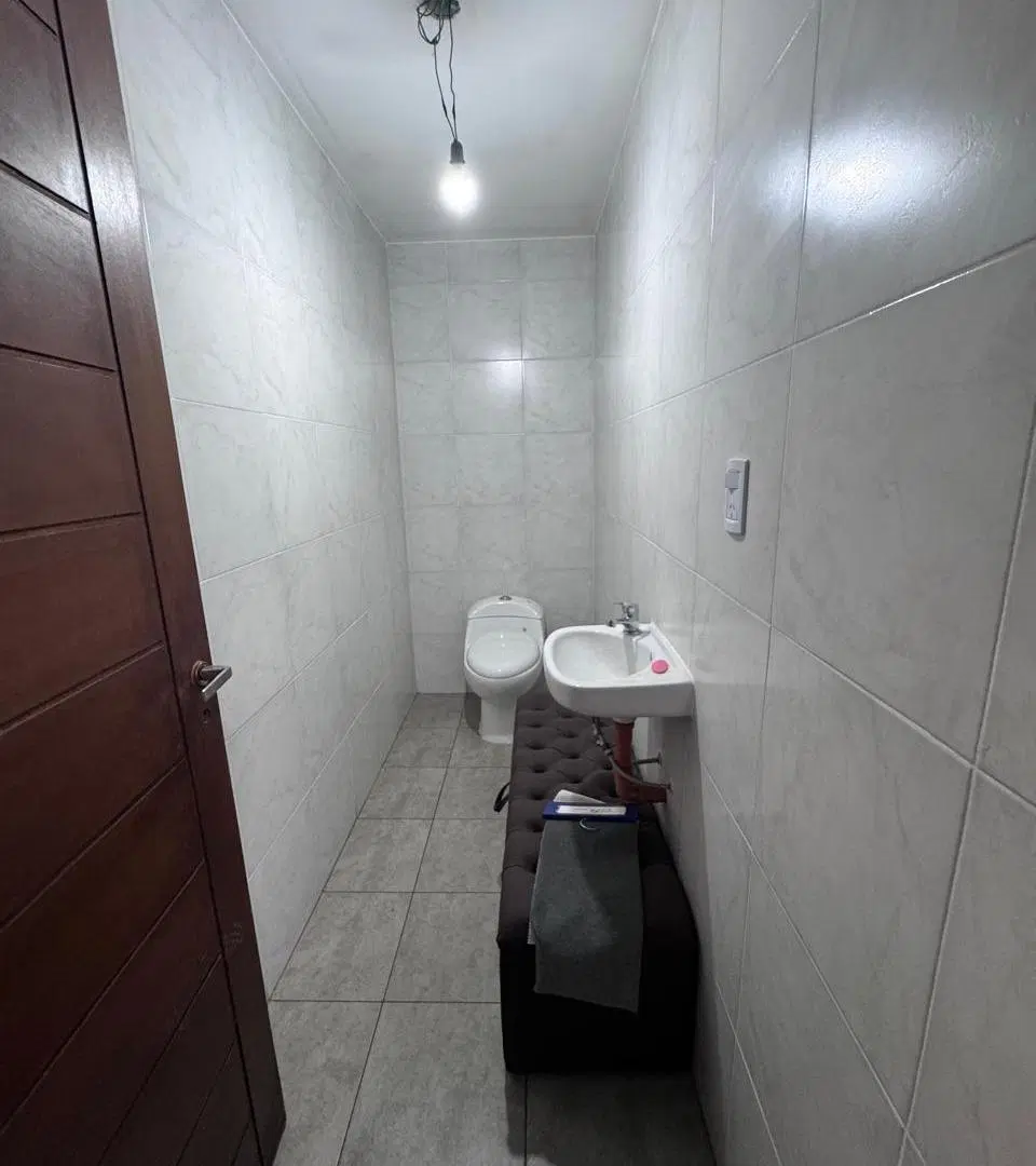 LOCAL COMERCIAL DE 120 M EN ALQUILER 3