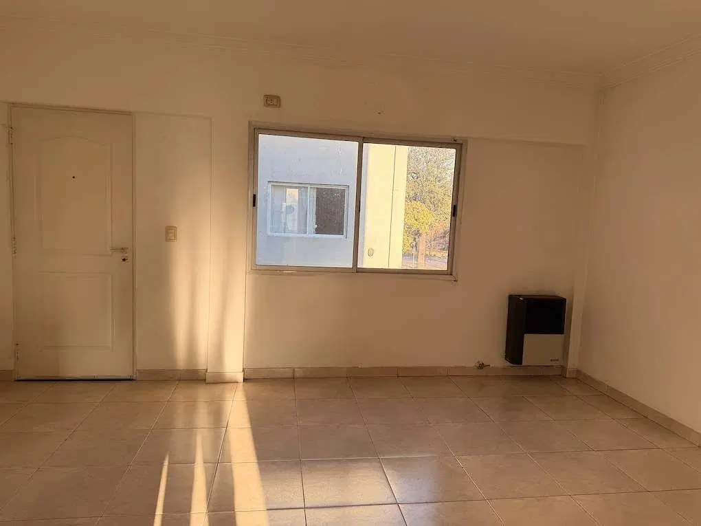 Departamento 2 ambientes. | General Acha al 100 4