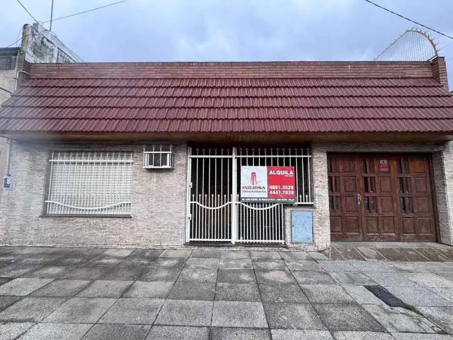Casa En Alquiler En La Tablada 4
