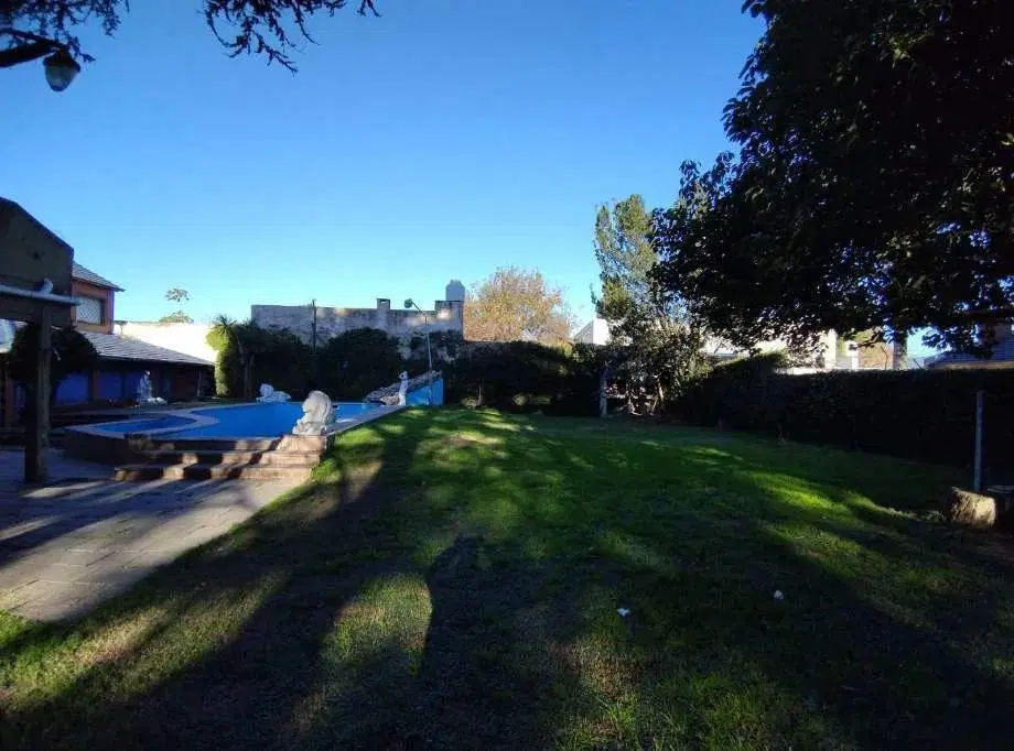 Casa En Venta En Villa Luzuriaga 1