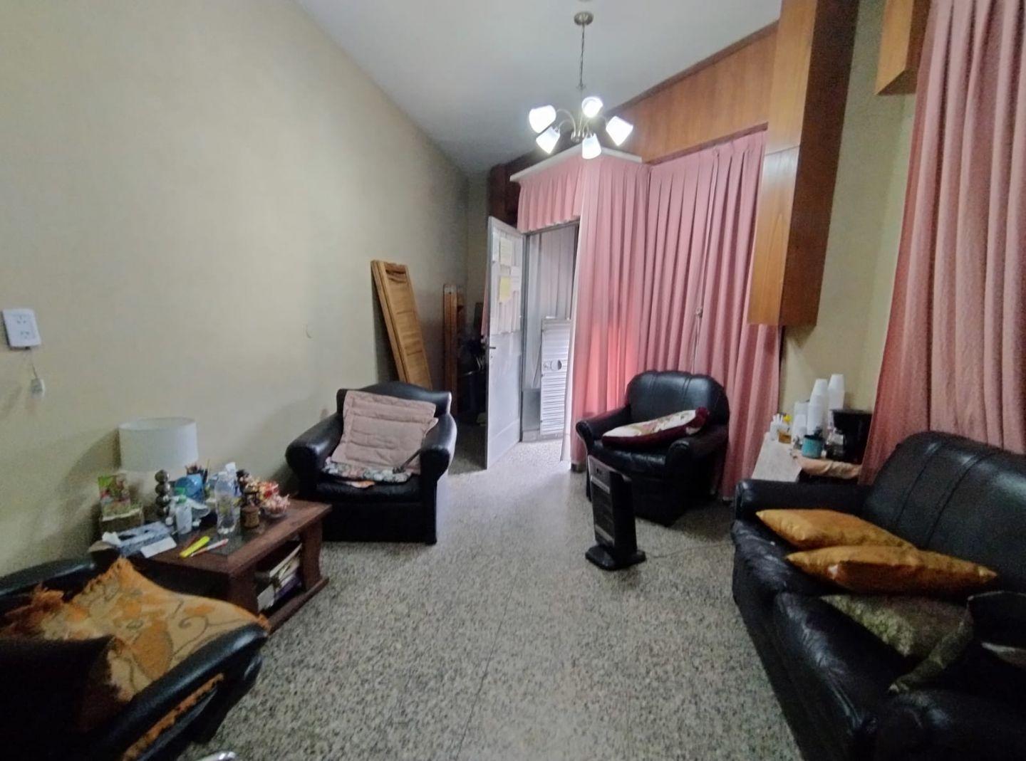 Foto de Departamento 5 ambientes 2 dormitorios. | Australia al 3500, imagen 3