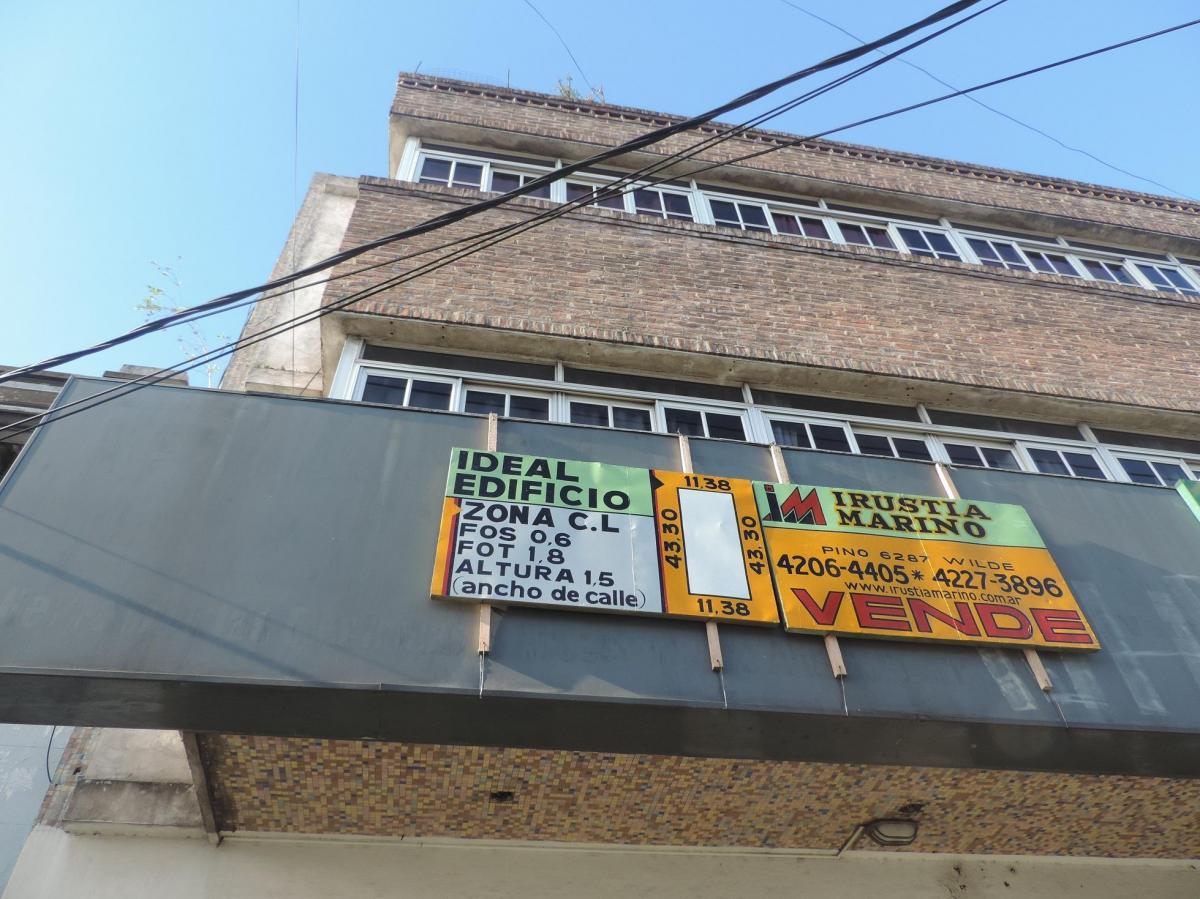 Foto de Quilmes Centro. RETASADO Ideal Emprendimiento zona C.L. Fos 0,6 Fot 1.8, imagen 4